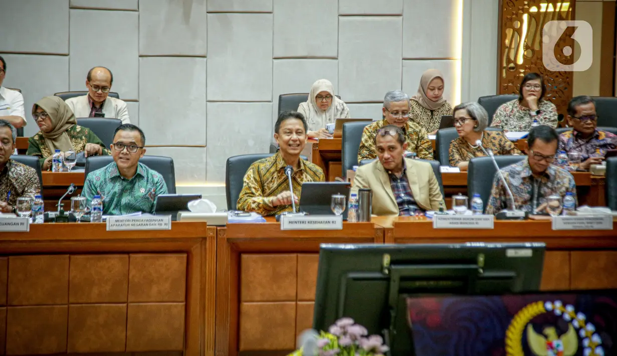 Urgensi RUU yakni penguatan sistem kesehatan nasional untuk meningkatkan kesehatan masyarakat Indonesia dan daya saing nasional, dan memastikan aturan tidak tumpang tindih sehingga menggunakan omnibus. (Liputan6.com/Faizal Fanani)