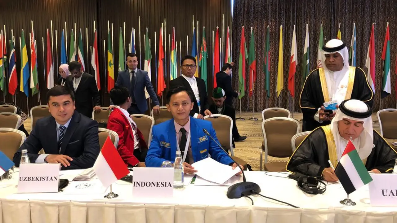 Ketua Bidang Hubungan Internasional PB PMII, Ahmad Romzi saat mengikuti orum Islamic Conference Youth Forum for Dialogue and Cooperation (ICYF-DC) yang berlangsung di Baku, Azerbaijan. (Istimewa)