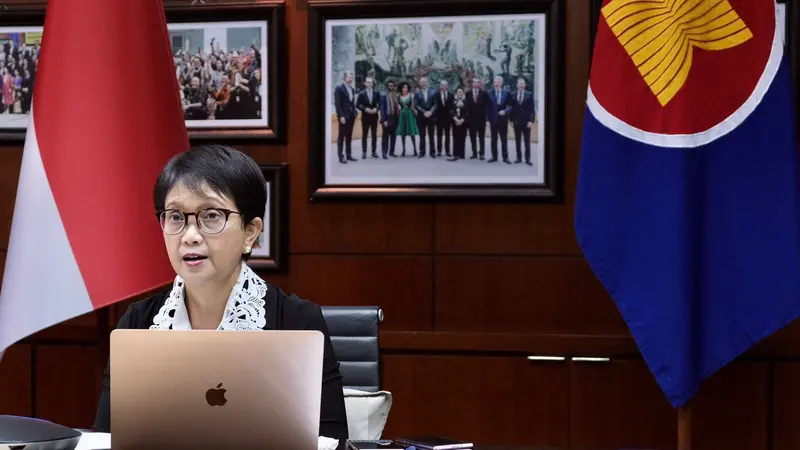 Menlu Retno Marsudi dalam Pledging Conference bersama ASEAN pada Rabu (18/8).