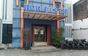 OJK Cabut Izin Usaha BPR Ceper Permata Artha