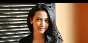 Mantan artis cilik ini, sudah memperkenalkan pacarnya kepada media. Pacarnya, Bhakti Perkasa tidak takut dibilang ‘numpang terkenal’ saat menjalin hubungan dengan Dhea.