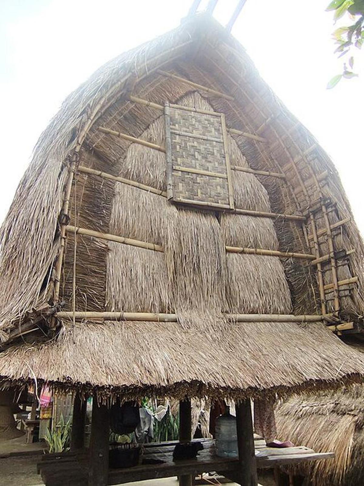 6 Rumah Adat Nusa Tenggara Barat, Simbol Identitas dan Filosofi Luhur