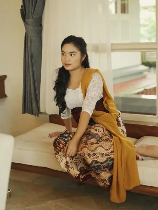 Syandria merupakan anak pertama dari Puti Guntur Soekarno Putri dan Joy Kameron [Instagram/syandria]