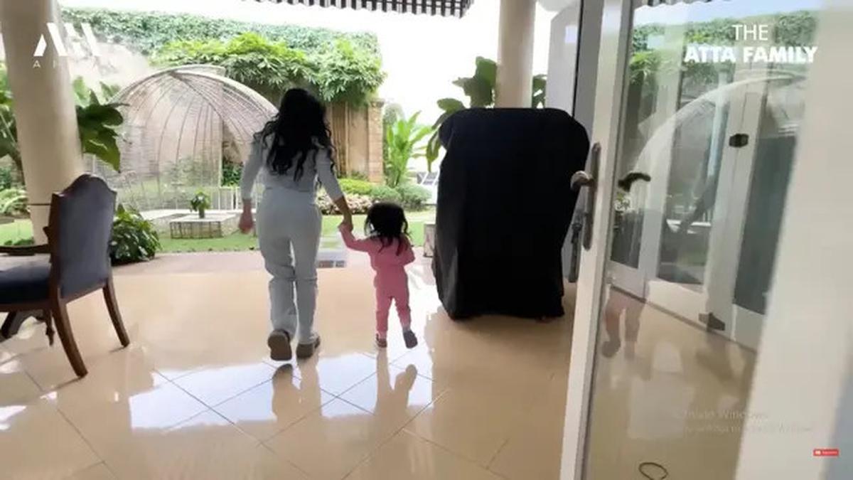 6 Potret Taman Rumah Kris Dayanti, Jadi Spot Favorit saat Olahraga Wushu