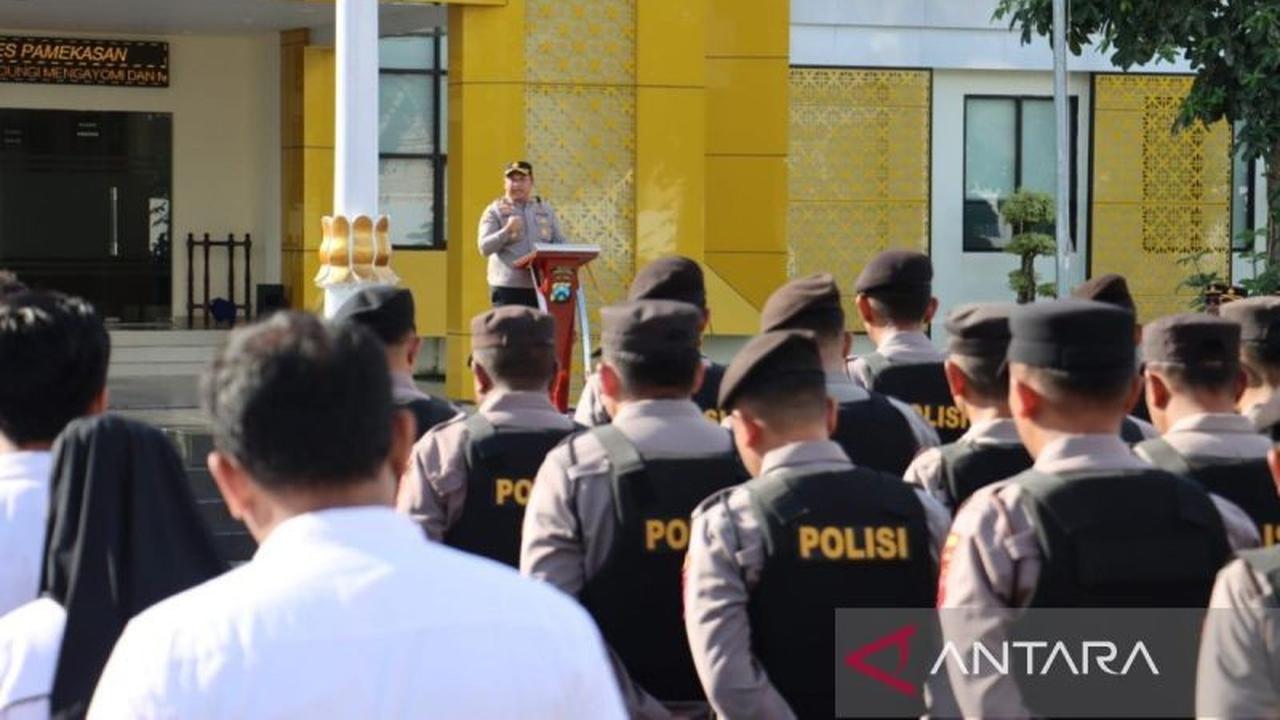 Polres Pamekasan Siagakan Ratusan Personel untuk Pengamanan Pemberangkatan JCH Pamekasan