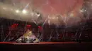 Kembang api terlihat selama Upacara Pembukaan Pan American Games Lima 2019 di Estadio Nacional, Lima, Peru (26/7/2019). Pan American Games XVIII diadakan dari 26 Juli hingga 11 Agustus 2019. (AP Photo/Fernando Vergara)