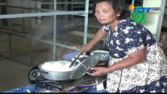 Pengungsi Korban Banjir Pacitan Kekurangan Makanan