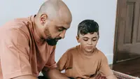 Kumpulan Doa untuk Anak sebelum Berangkat Sekolah agar Diberi Ilmu yang Bermanfaat Teks Arab, Latin dan Artinya