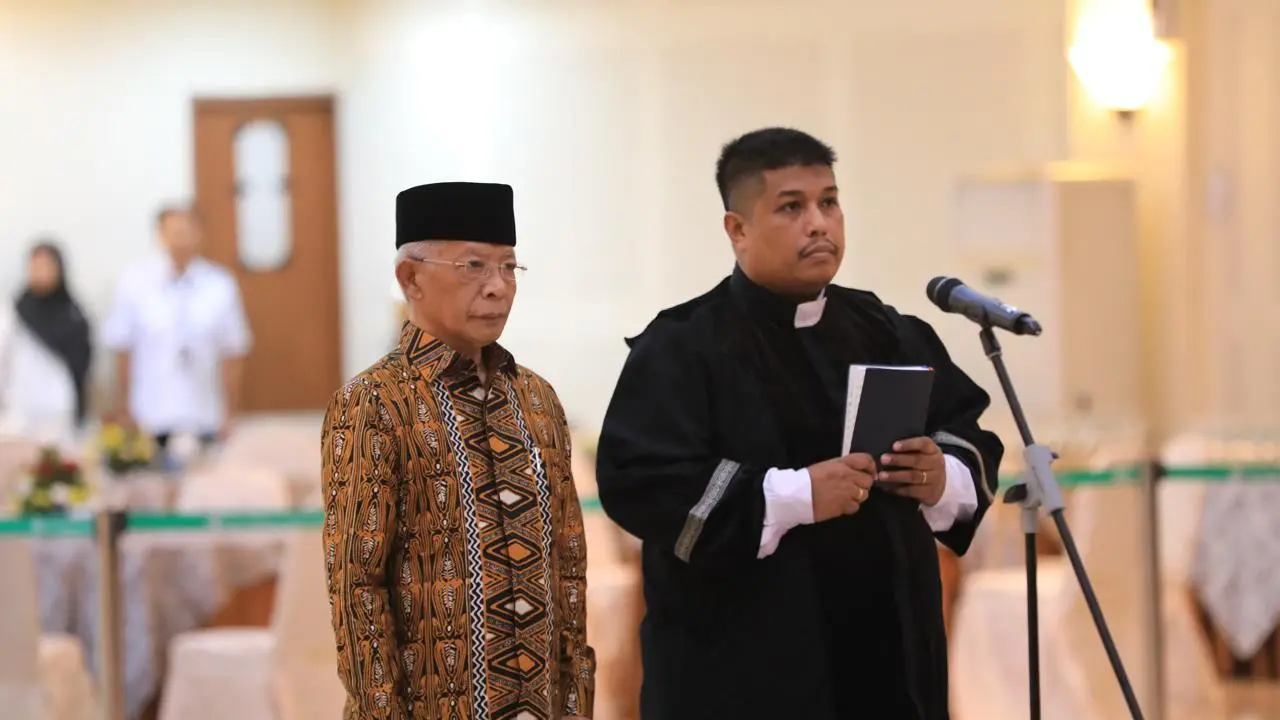 Wakil Menteri Sekretaris Negara Republik Indonesia, Juri Ardiantoro melantik Direktur Utama Badan Layanan Umum Pusat Pengelolaan Komplek Kemayoran (BLU PPK Kemayoran) di Auditorium Kantor PPK Kemayoran, Senin (14/4) (Istimewa)