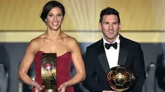 Carli Lloyd, kapten timnas wanita Amerika Serikat menjadi pesepak bola wanita terbaik tahun 2015 setelah berhasil membawa AS juara Piala Dunia Wanita 2015 untuk ketiga kalinya setelah mengalahkan Jepang 5-2 di final.