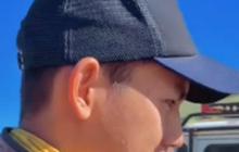 Pengunjung Bromo ini Bertemu 'Prince Mateen' Jualan Es, Nasibnya Hoki Banget Sampai Disenyumi