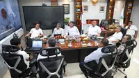 Pemerintah Kabupaten Mamuju Tengah menunjukkan sertifikat lahan sebagai bukti kesiapan pembangunan Sekolah Rakyat permanen.