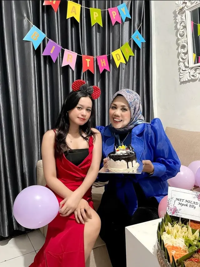 Ulfi Damayanti Putri Elly Sugigi