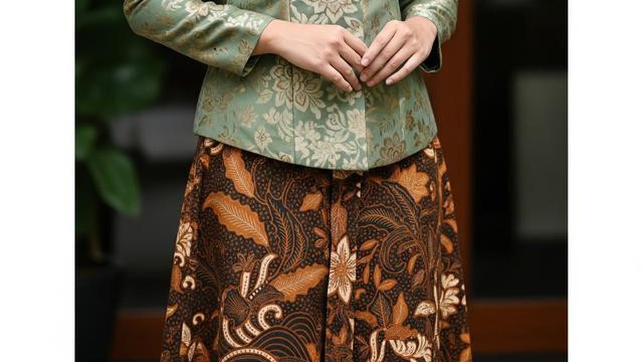 7 Padu Padan Warna Atasan Brokat Bawahan Batik yang Lagi Tren 2025, Kombinasi Modern &amp; Elegan