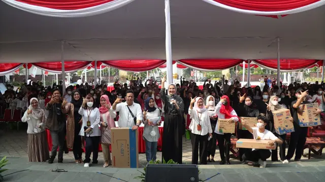 Arzeti Bilbina pada Workshop Komunikasi, Informasi dan Edukasi “Cara Memilih Kosmetik yang Baik”, Sabtu (20/8/2022) di lobi Kementerian Pemuda dan Olahraga, Senayan, Jakarta.