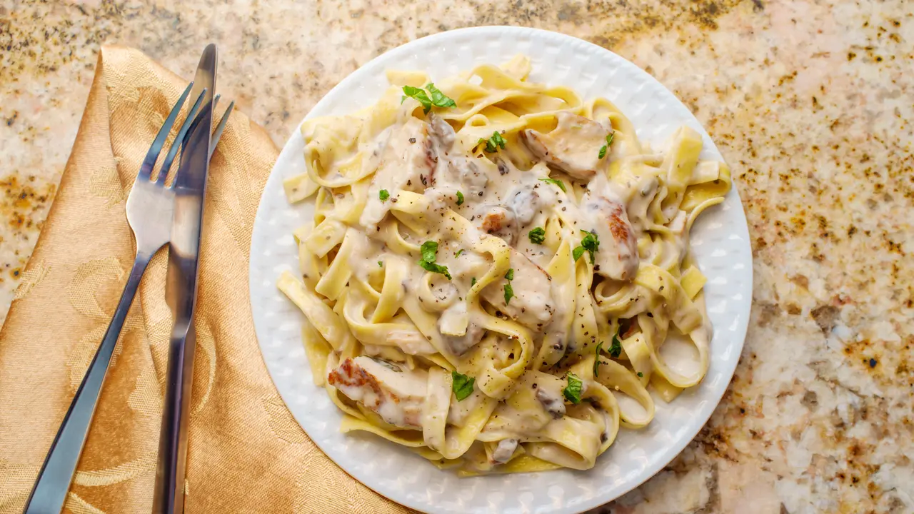 saus alfredo