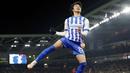 Pemain Brighton, Kaoru Mitoma melakukan selebrasi setelah mencetak gol kemenangan ke gawang Chelsea dalam laga putaran keempat Piala FA 2024/2025 di Amex stadium, Brighton, Inggris, Minggu (09/02/2025) dini hari WIB. (AP Photo/PA/Gareth Fuller)
