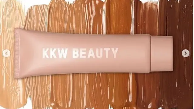 Berpose Seksi di Bak Batu, Kim Kardashian Luncurkan Foundation untuk Badan