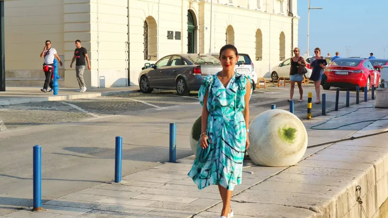Lola Amaria
