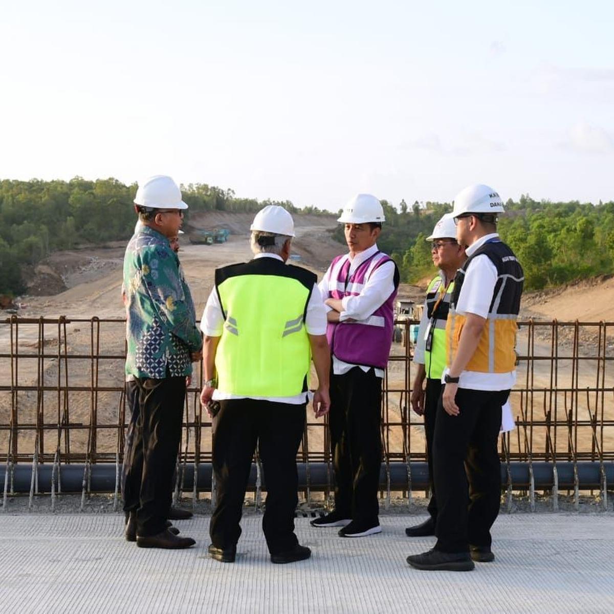 Presiden Tinjau Simpang Susun Blang Bintang