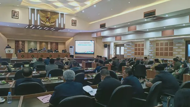 Paripurna DPRD Tuban. (Adirin/Liputan6.com)