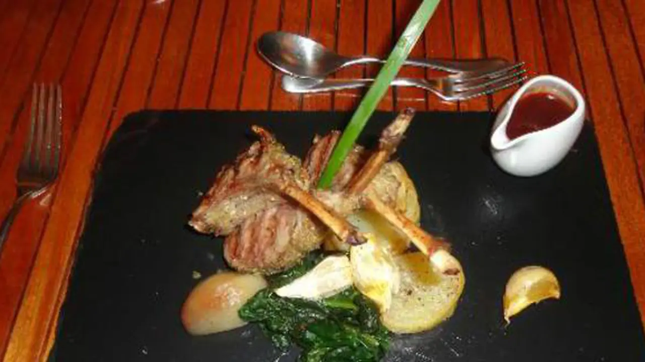 (c) tripadvisor.com