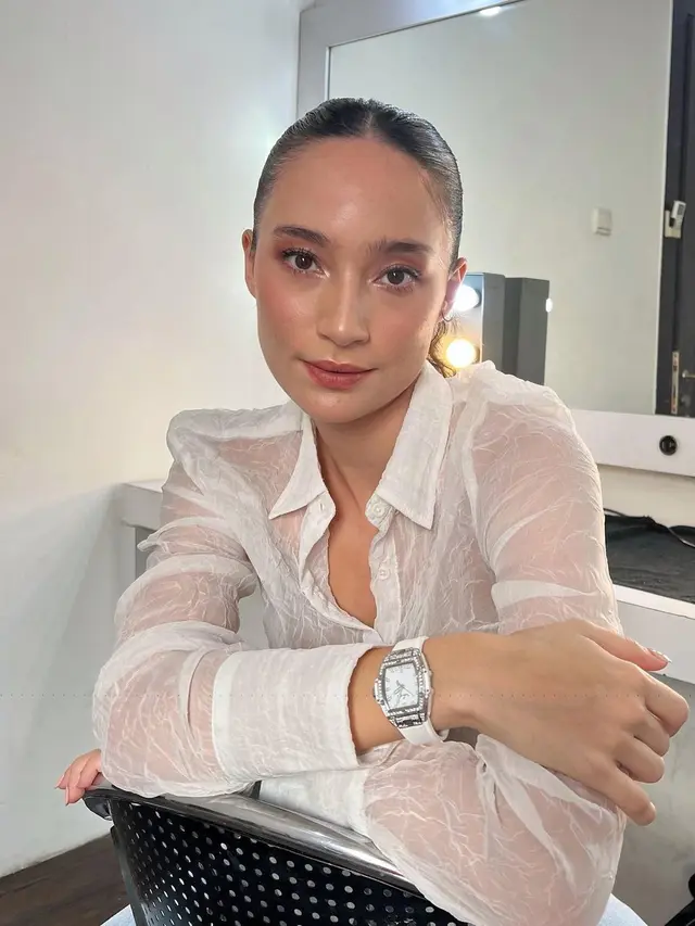 Yuk intip inspirasi outfit yang cocok untuk brunch dari Tatjana Saphira.