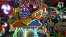 Pembukaan resmi Jakarta Fair ditandai dengan pemukulan drum oleh Presiden Jokowi beserta
jajaran, diikuti meriahnya pesta kembang api. (Liputan6.com/Herman Zakharia)