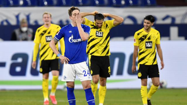 FOTO: Erling Haaland Cetak Brace, Dortmund Lumat Schalke 4-0 - Bastian Oczipka