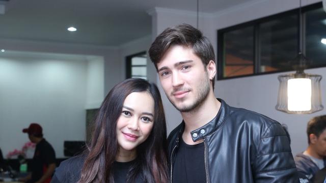 [Fimela] Aura Kasih - Eryck Amaral