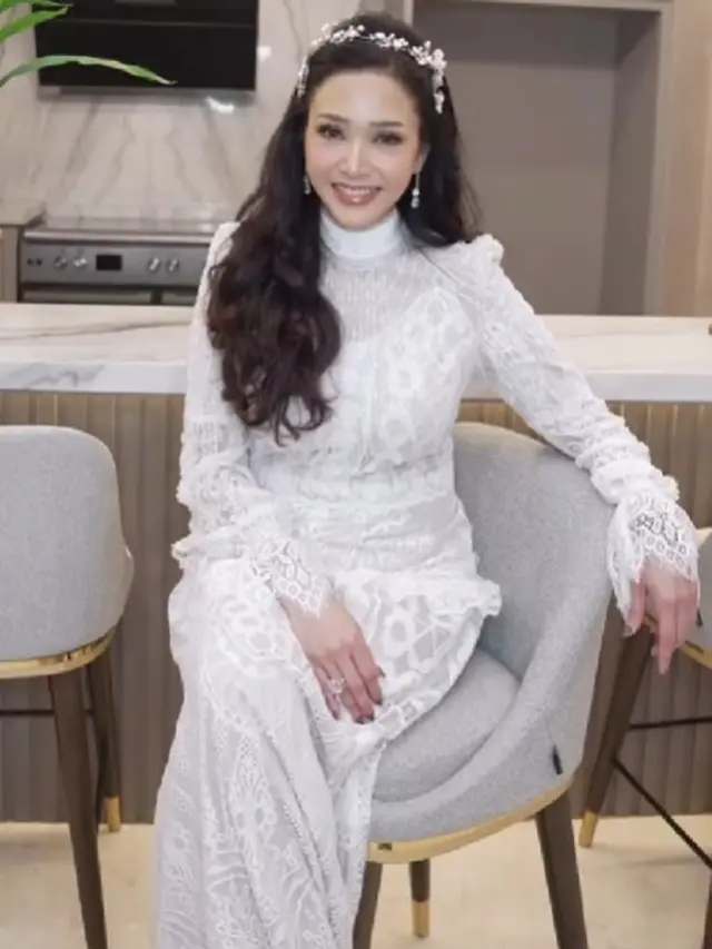 Koleksi dress Maia Estianty (Foto: Instagram @maiaestiantyreal)