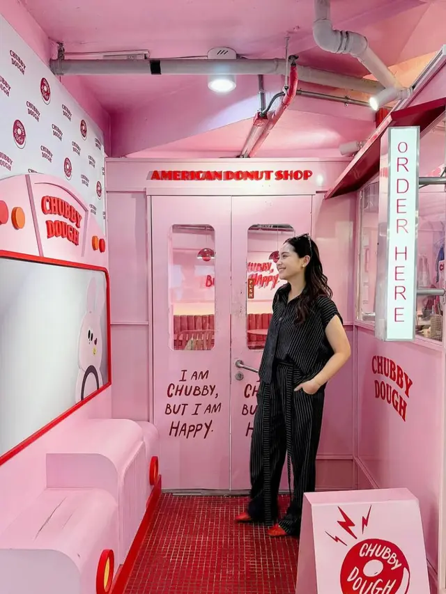 Potret Nagita Slavina di Bangkok (credit: https://www.instagram.com/raffinagita1717/)