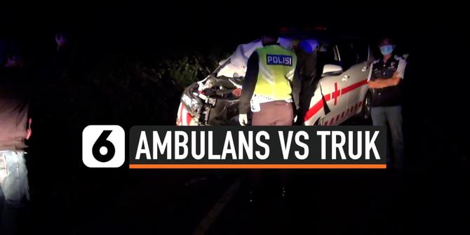 VIDEO: Ambulans Pembawa Pasien Covid-19 Ditabrak Truk Hingga Terseret Puluhan Meter