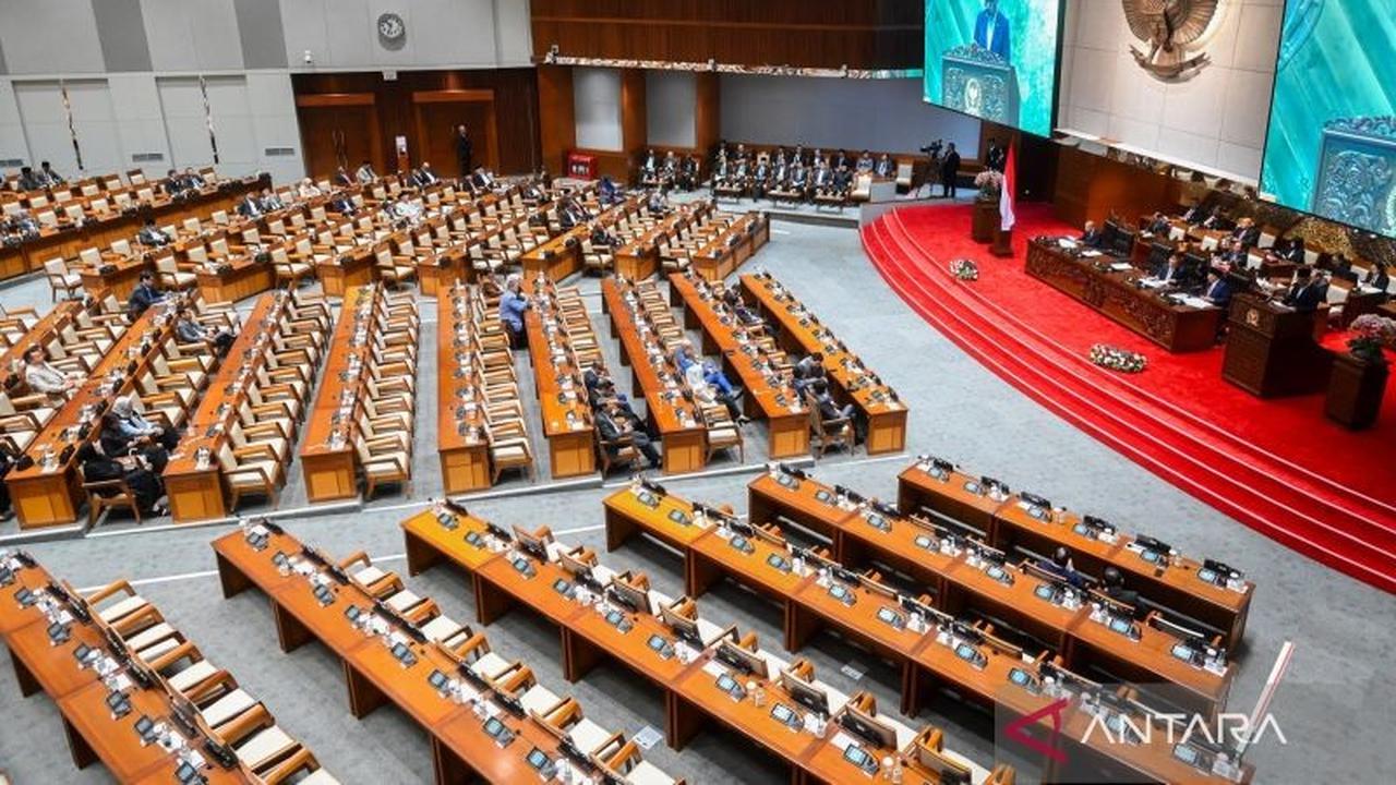 Tahukah Anda, Gaji Anggota DPR Pernah Tergantung Kehadiran? Ini Pentingnya Profesionalisasi DPR