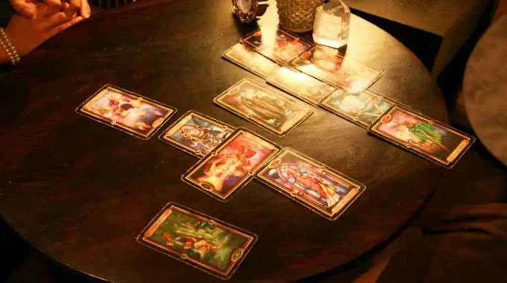 Beginilah peruntungan hari ini menurut kartu tarot. (Sumber foto: Consciouslifenews.com)