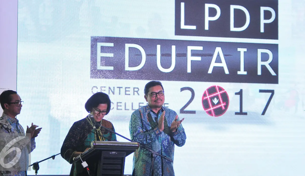 Sri Mulyani saat membuka pameran pendidikan tinggi LPDP Edufair 2017 di Kantor Kemenkeu, Jakarta, Selasa (31/1). Serta exhibitor dari lembaga pemberi beasiswa (scholarship provider), dan lembaga bahasa asing. (Liputan6.com/Angga Yuniar)