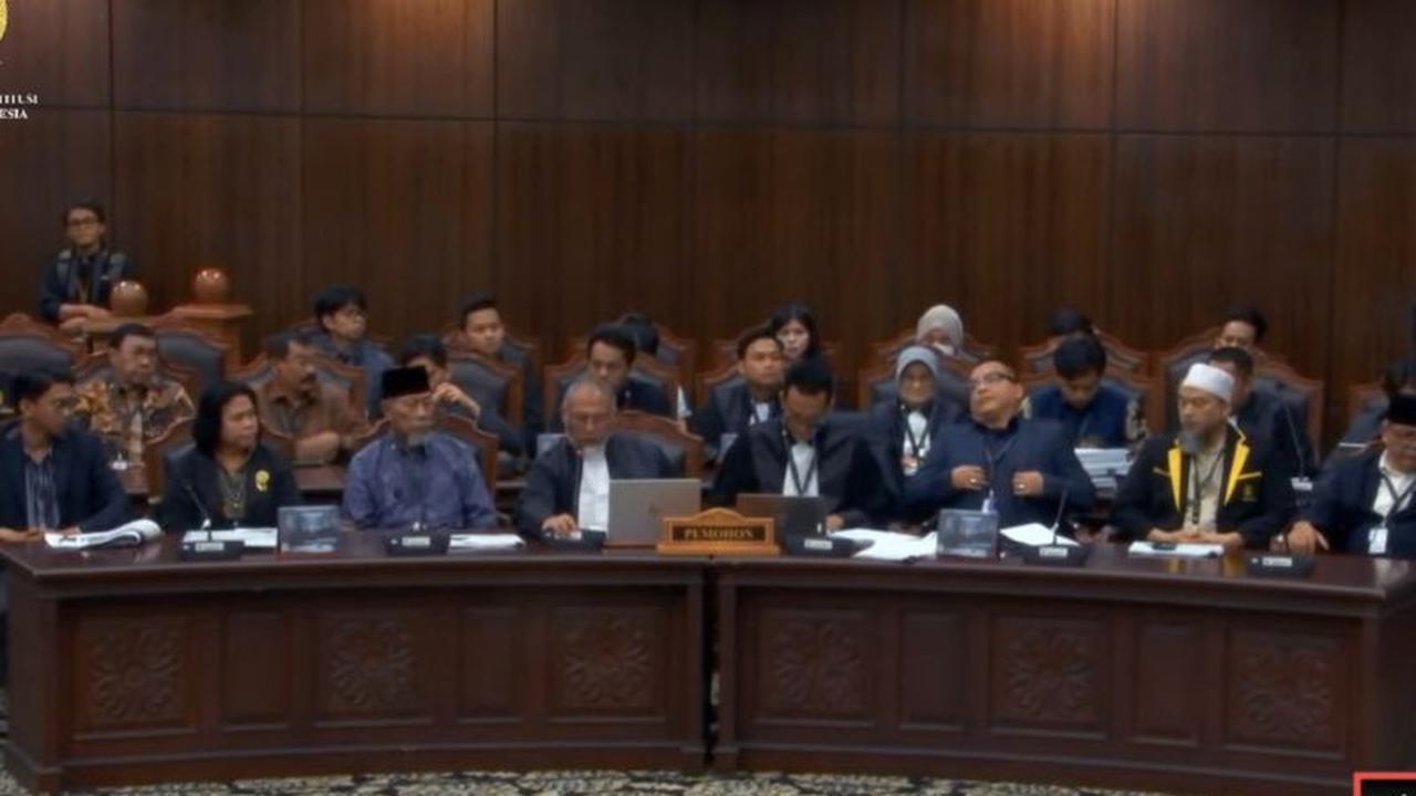 Ijazah Gibran Dipersoalkan di MK