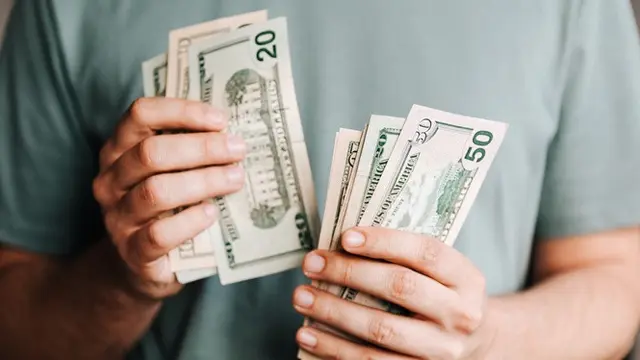 Penuh Keberuntungan, 4 Zodiak Ini Diprediksi Banyak Uang di Februari 2021