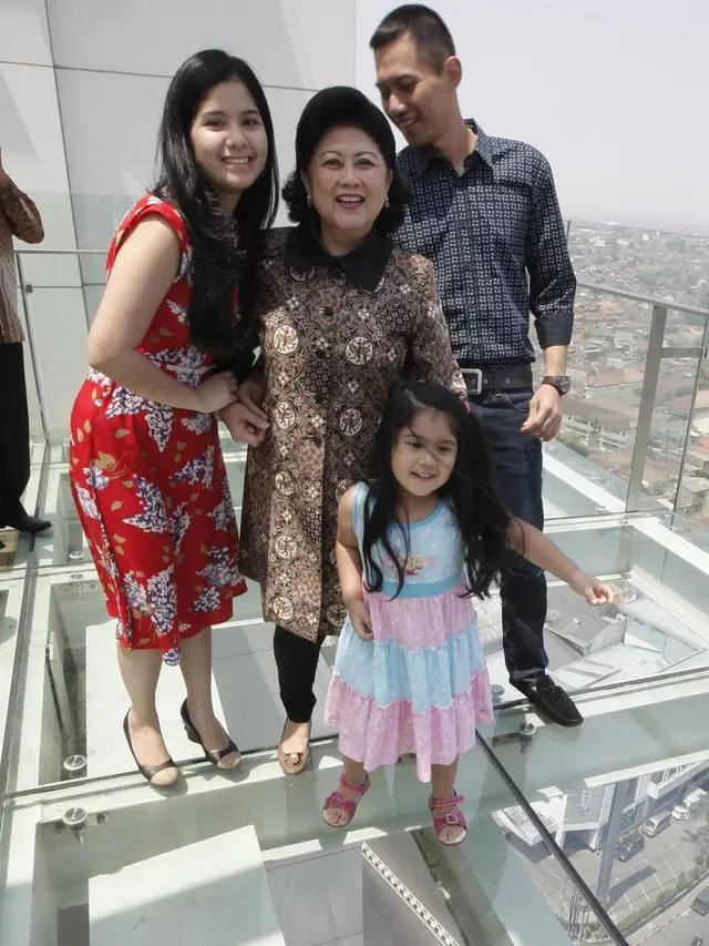 [Fimela] Almira Tunggadewi Yudhoyono