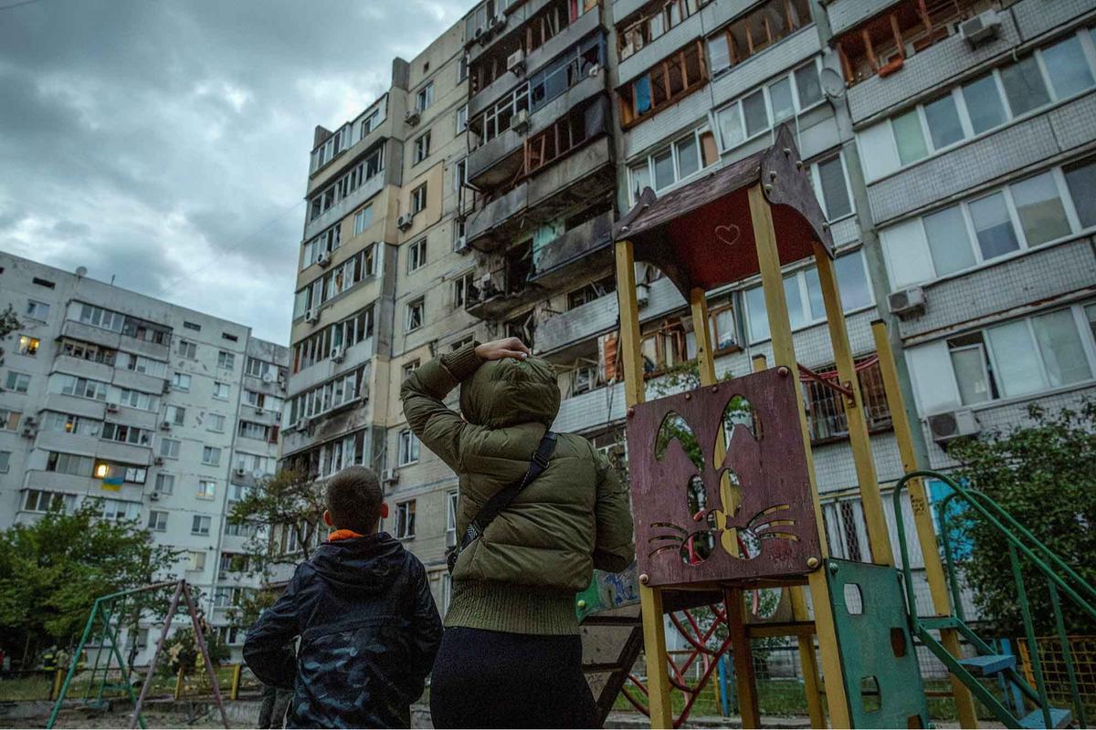 FOTO: Kepanikan Warga Saat Serangan Drone Rusia di Ibukota Ukraina, Kyiv