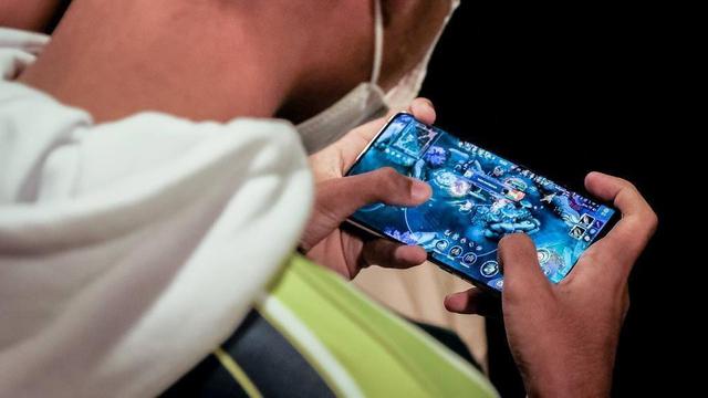 Sandiaga Uno Motivasi Peserta Piala Presiden Esports 2021