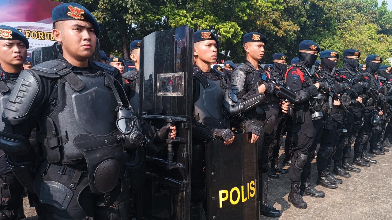 Ramai #SantriMenolakPolisi di Medsos, PBNU: Kapolri Takdzim ke Kiai, Tak Mungkin Musuhi Santri