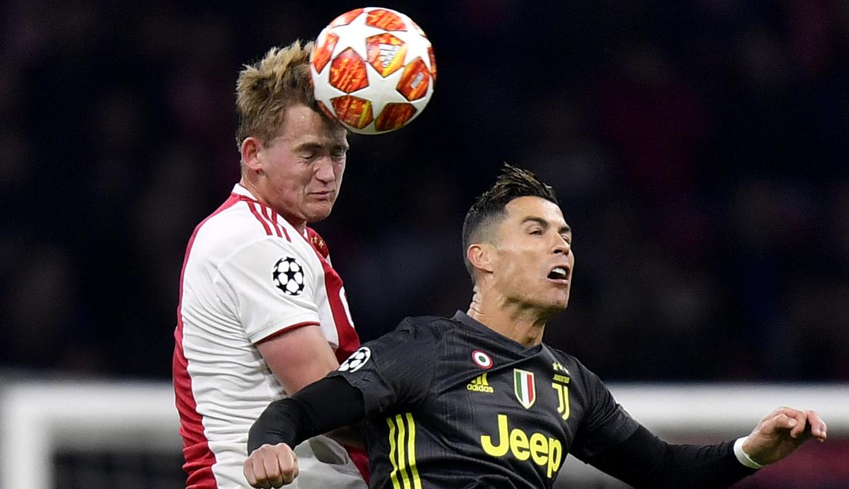 10. Matthijs de Ligt - Bek (Juventus/Belanda). (AP/Martin Meissner)