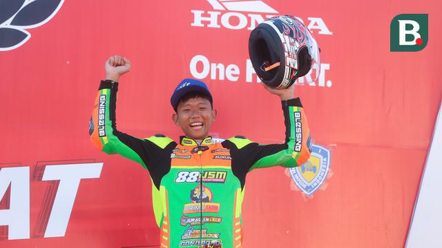 Foto: Pertarungan Sengit Pembalap Muda di Ajang Honda Dream Cup 2025 Medan