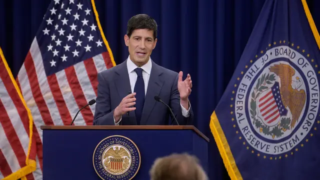Ketua Federal Reserve Kevin Warsh berbicara dalam konferensi pers setelah pertemuan Komite Pasar Terbuka Federal, di Washington. (AP Photo/Rod Lamkey, Jr.)