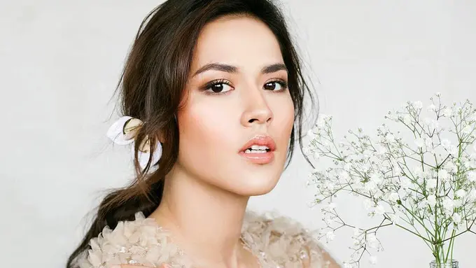 [Bintang] Dikenal Lady-like, Ini Gaya Raisa yang Kental dengan Sentuhan Seksi