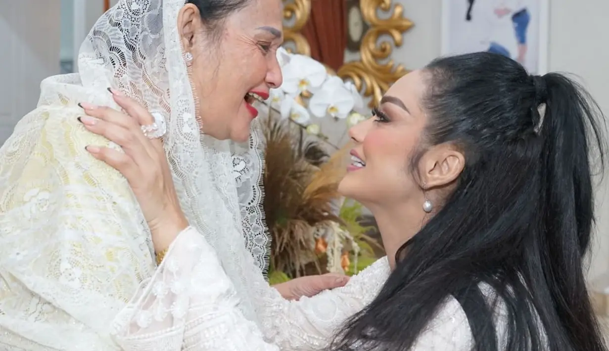 Lebaran di Rumah Krisdayanti (Instagram/yunishara36)