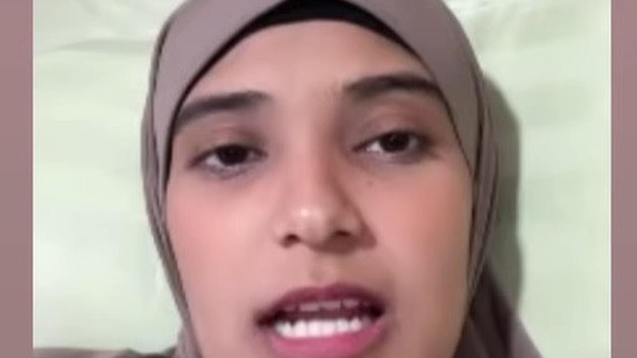 Dekat Dengan Keluarga Iis Dahlia