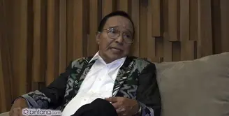 Meskipun ditentang sang ayah untuk bermusik, Bob Tutupoly punya beberapa alasan kenapa dirinya menghabiskan waktu untuk berkarir di industri musik. Seperti apa sih Bob memaknai musik dulu dan caranya menjaga performa di atas panggung?