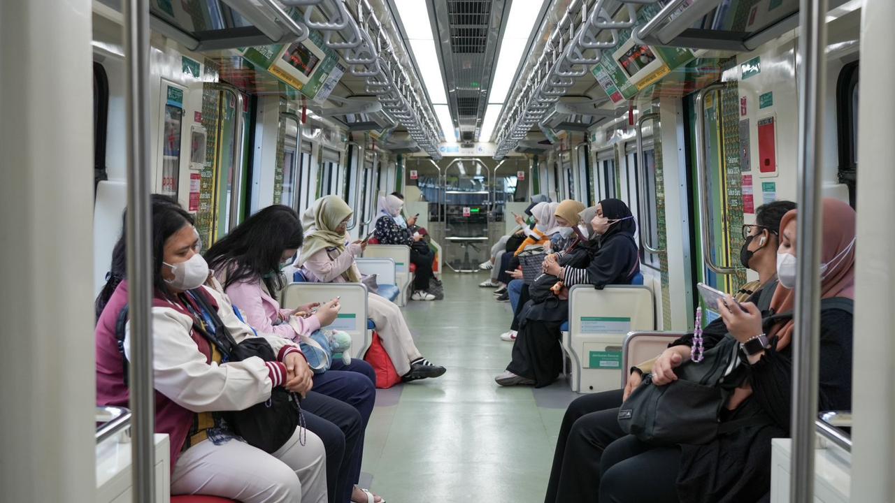 LRT Jakarta Layani 1,1 Juta Penumpang dengan Tarif Rp5.000 Sejak 2019